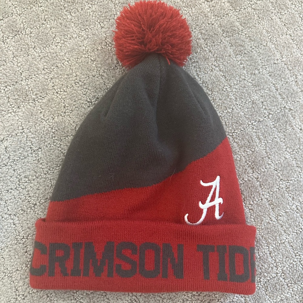 Unisex Nike Crimson Alabama Crimson Tide Cuffed Knit Hat with Pom